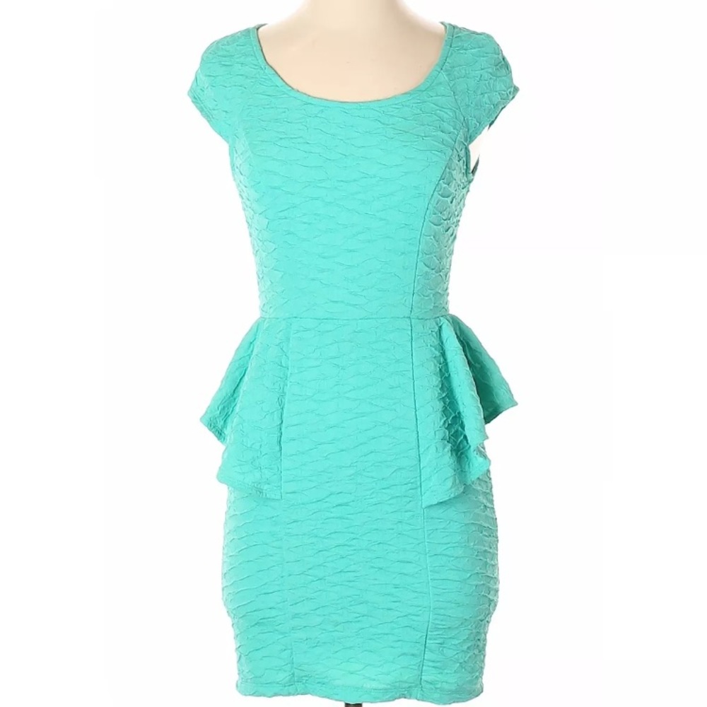 Forever 21 classic peplum waist teal Bodycon dress